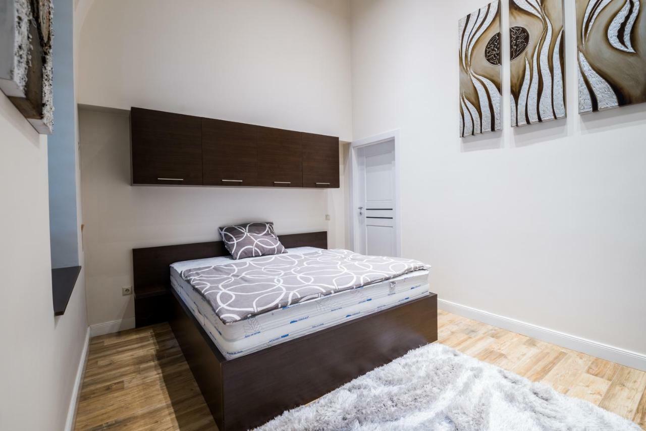 Apaczai 5 Apartamento Budapest