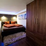 Apaczai 5