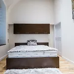Apaczai 5