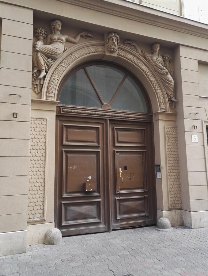 Apaczai 5 Apartamento