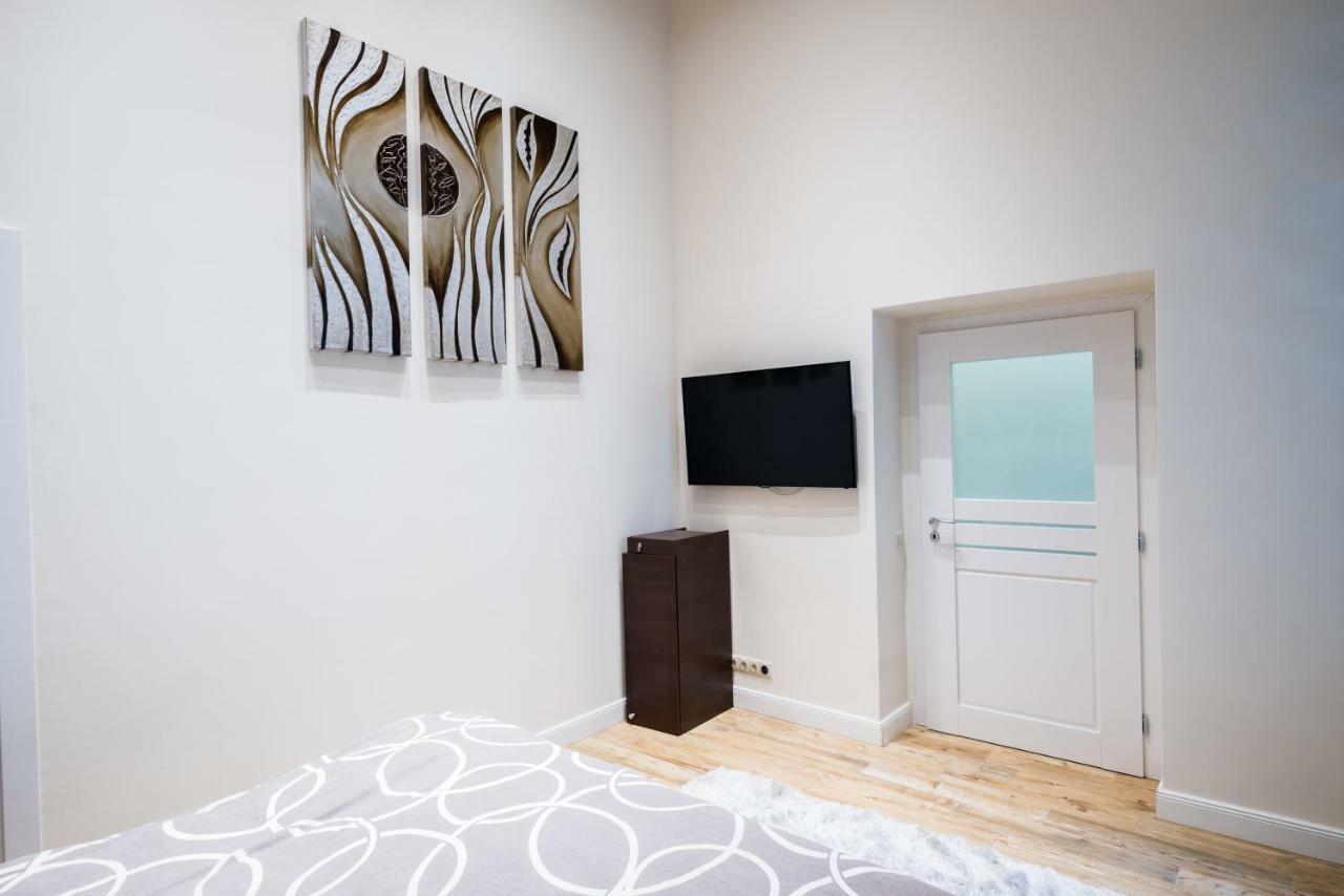 Apartamento Apaczai 5 *